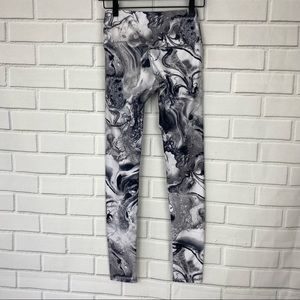 Noli active marble swirl leggings size extra small